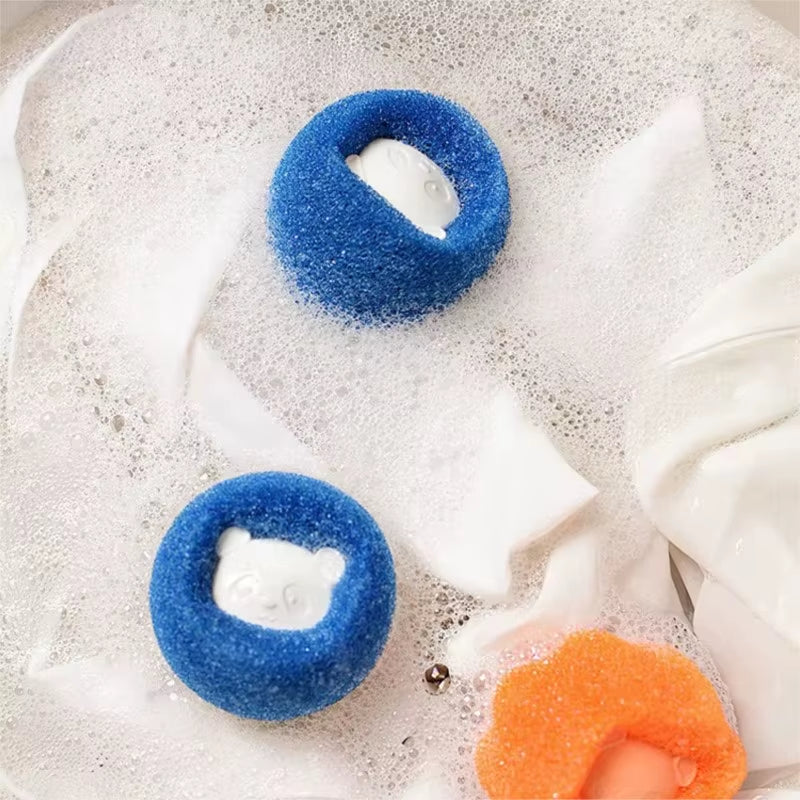 Reusable laundry fur catcher balls close-up